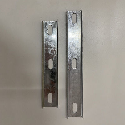 คุณภาพ  Smooth Surface Cable Tray Fittings Bridge Cross Arm 1.5mm Thickness โรงงาน