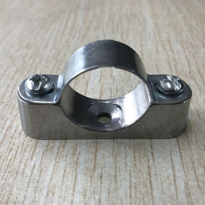 SS304 Conduit Pipe Saddle 20mm Saddles โลหะ ความต้านทานการกัดกร่อนสูง