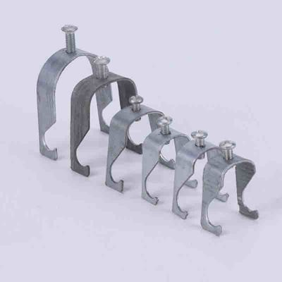 สายรัด Emt Strut ที่กว้างขึ้นและหนาขึ้น Conduit Bracket Clamp ปรับแต่งได้